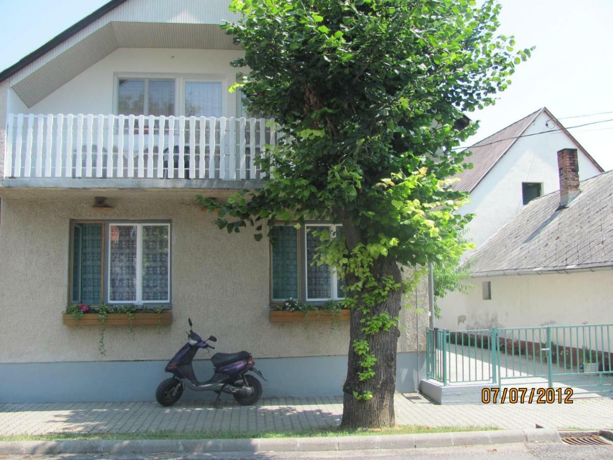 Jasmin Apartman Balatongyörök المظهر الخارجي الصورة